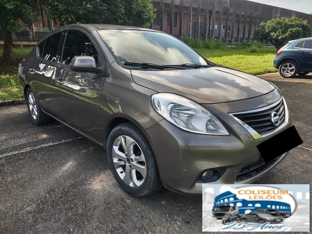 NISSAN VERSA 16SL FLEX 2014