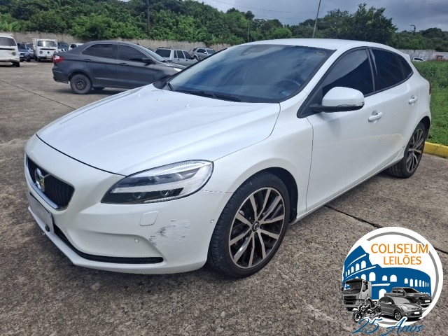 VOLVO V40 2.0 T4 MOMENTUN ANO 2018/2018